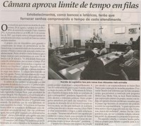 Câmara aprova limite de tempo em filas: estabelecimentos, como bancos e lotéricas, terão que fornecer senhas comprovando o tempo de atendimento. Jornal Correio da Cidade, Conselheiro Lafaiete, 06 set. 2014, p 4.