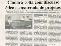  Câmara volta com discurso ético e enxurrada de projetos: casa institui Comissão de Ética e Decoro e corta sessões extraordinárias... . Jornal Correio de Minas, Conselheiro Lafaiete, 09 fev. 2006, 129ª ed. p. 02.