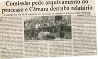  Comissão pede arquivamento do processo e Câmara derruba relatório: areunião do dia 18 foi marcada por acusação de ambos os lados e muita "baixaria": entenda o caso. Jornal Correio da Cidade, Conselheiro Lafaiete, 22 dez. 2007, p. 02.