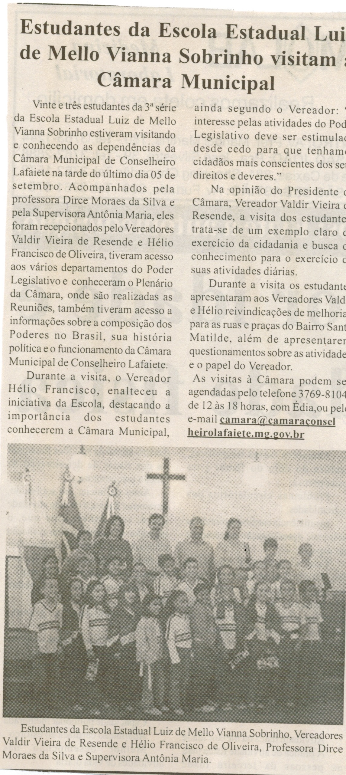 Estudantes da Escola Estadual Luiz de Mello Vianna Sobrinho visitam a Câmara Municipal. Jornal  Nova Gazeta, Conselheiro Lafaiete, 15 set. 2007, 497ª ed., p. 08