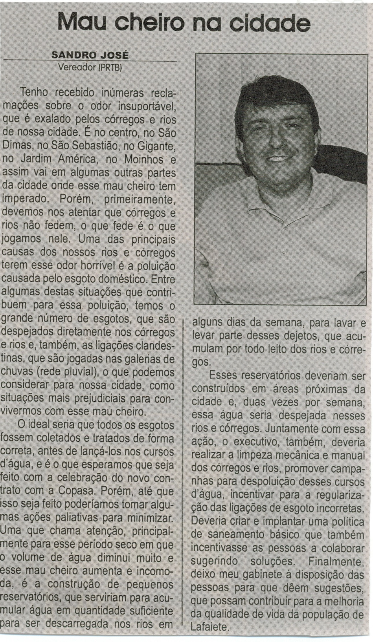 Mau cheiro na cidade. Jornal Correio da Cidade, Conselheiro Lafaiete, 14 jun. 2014, p. 6.