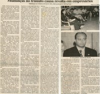 Mudanças no trânsito causa revolta em empresários. Folha Livre, Conselheiro Lafaiete, 18 mar. 2006, 262ª ed., p. 15. 