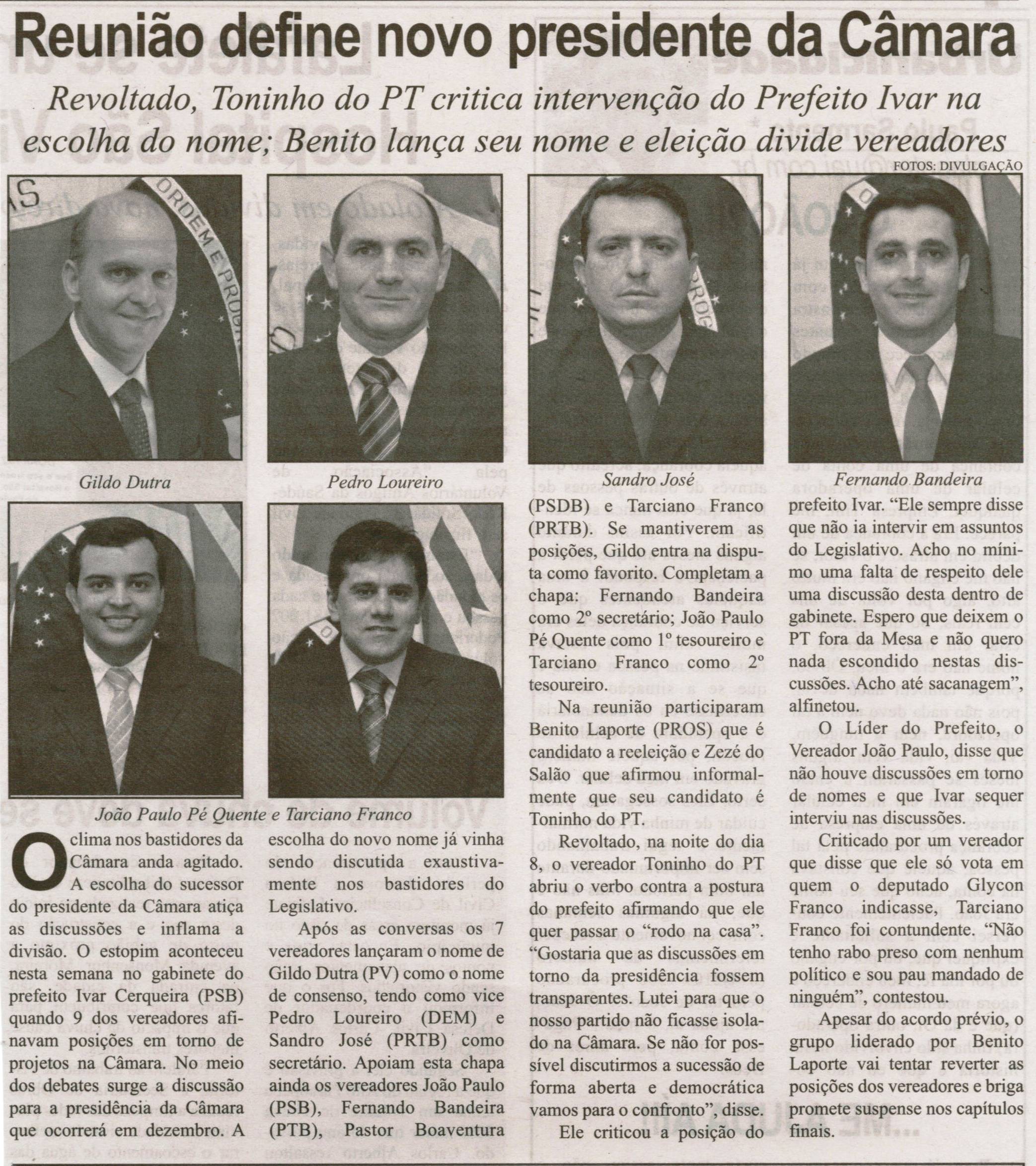 Reunião define novo presidente da Câmara: revoltado Toninho critica intervenção do Prefeito Ivar na escolha do nome; Benito lança seu nome e eleição divide vereadores. Correio de Minas, Conselheiro Lafaiete, 12 out. 2013, p. 03.