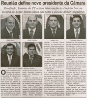 Reunião define novo presidente da Câmara: revoltado Toninho critica intervenção do Prefeito Ivar na escolha do nome; Benito lança seu nome e eleição divide vereadores. Correio de Minas, Conselheiro Lafaiete, 12 out. 2013, p. 03.