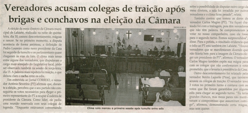 Vereadores acusam colegas de traição. Jornal Correio da Cidade, Conselheiro Lafaiete, 19 a 25 dez. 2015, 1296ª ed, Política, p. 6.